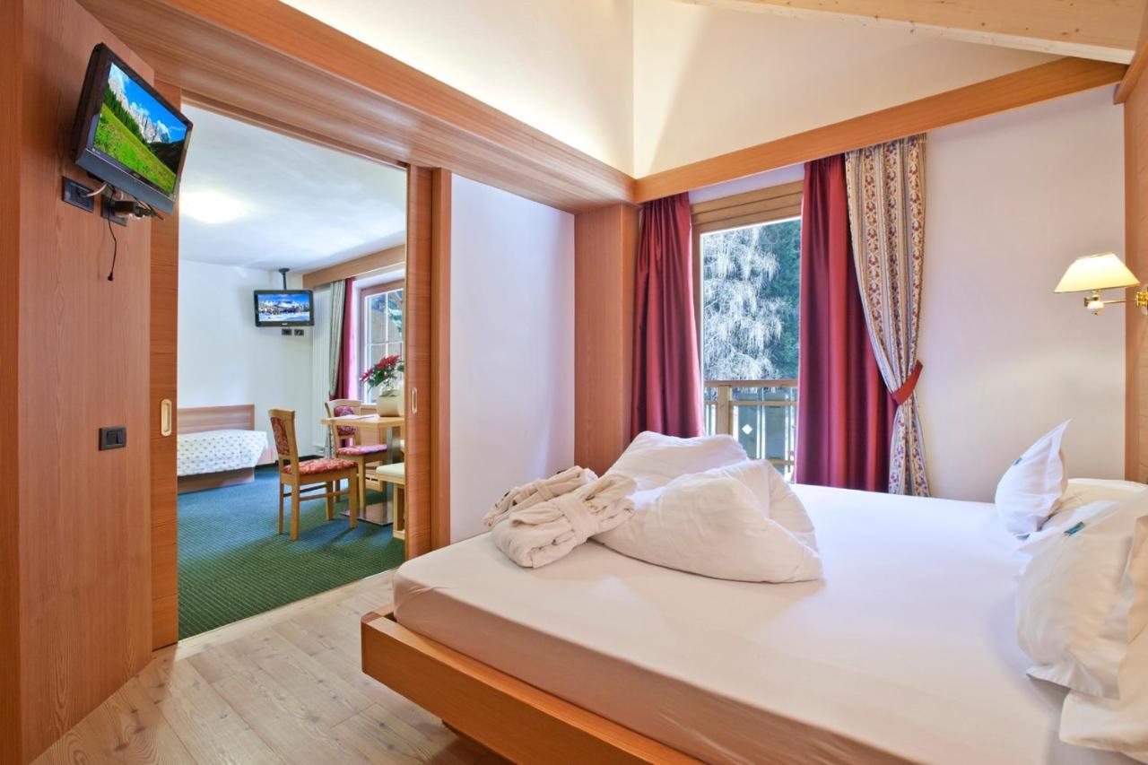 Berghotel Miramonti Tesero Oda fotoğraf
